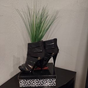 New Black Stilleto's 😍